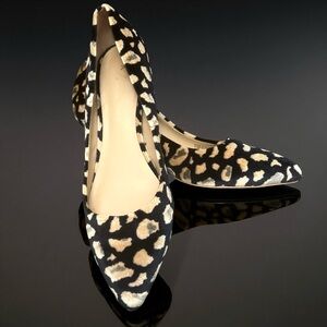 Anthropologie Abstract Velvet Kitten Heels Size 8